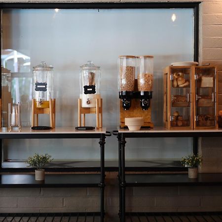 Inn Marin And Suites, Ascend Hotel Collection ナヴァト エクステリア 写真