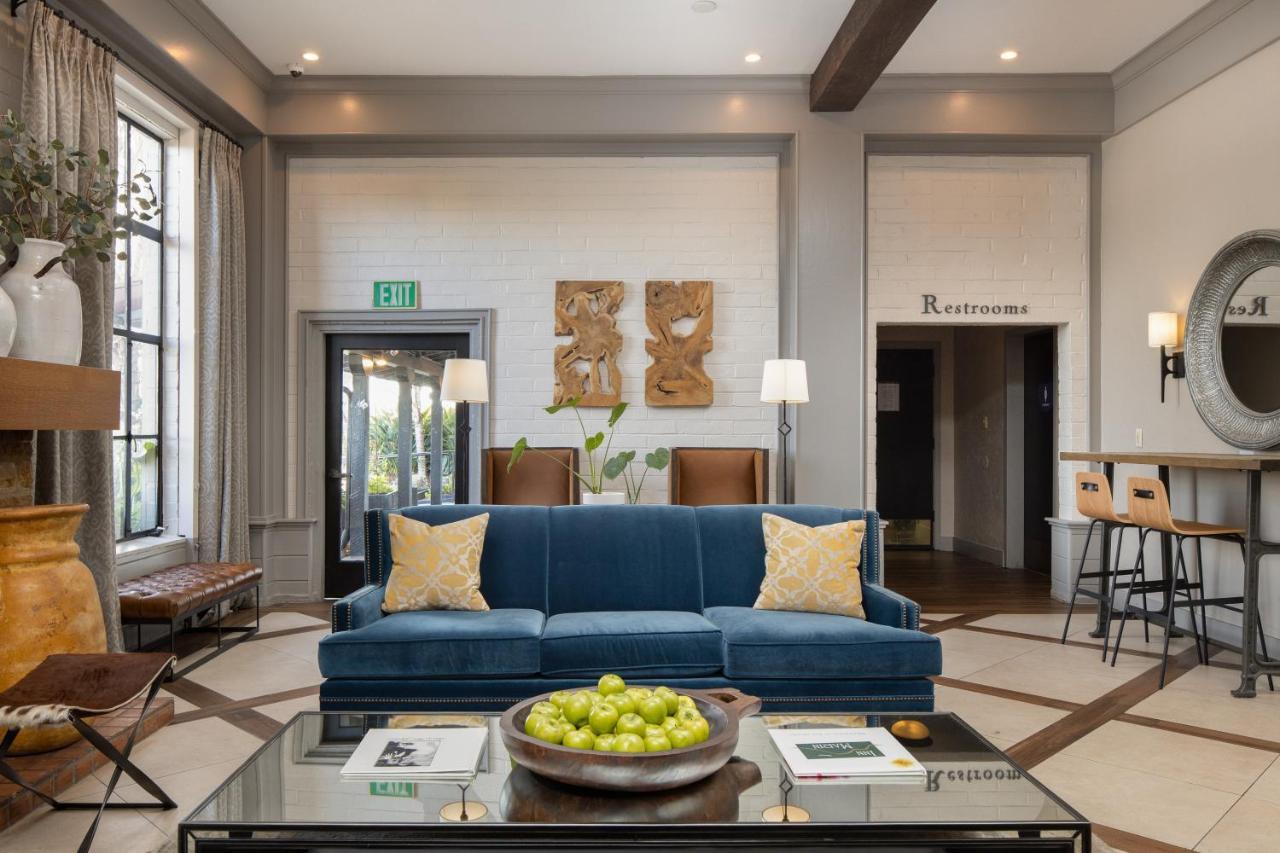 Inn Marin And Suites, Ascend Hotel Collection ナヴァト エクステリア 写真