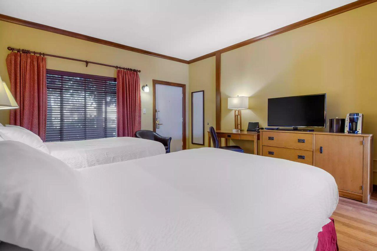 Inn Marin And Suites, Ascend Hotel Collection ナヴァト エクステリア 写真